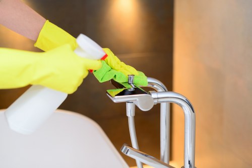 Professional move-out cleaning in Sutton for kitchens and living spaces