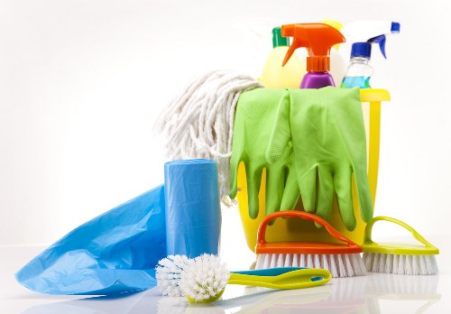 Kitchen and bathroom move-out cleaning in a Sutton home